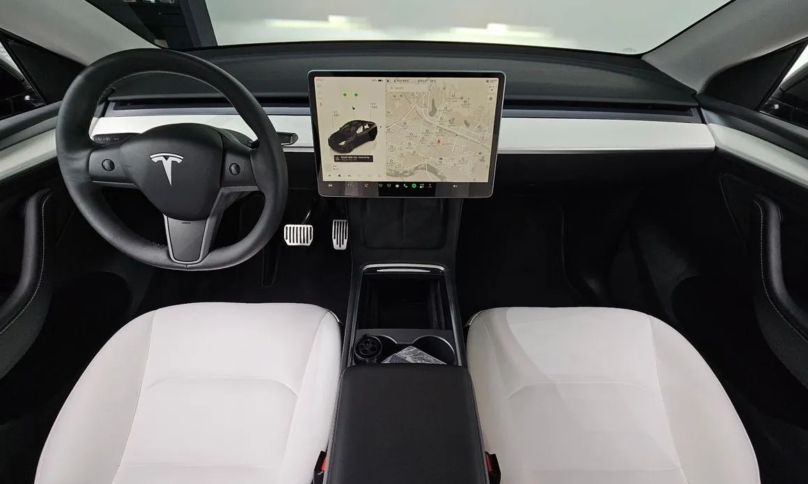 Tesla Model Y — фото 3