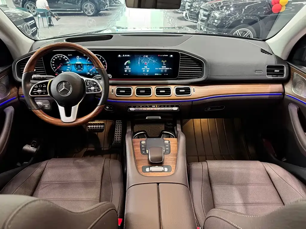 Mercedes-Benz GLS — фото 7
