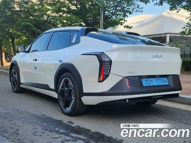 Kia EV4 — фото 7