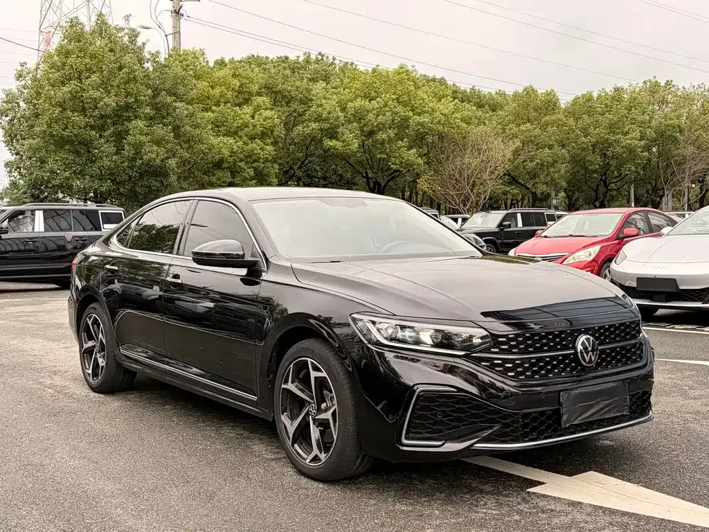 Volkswagen Passat — фото 9