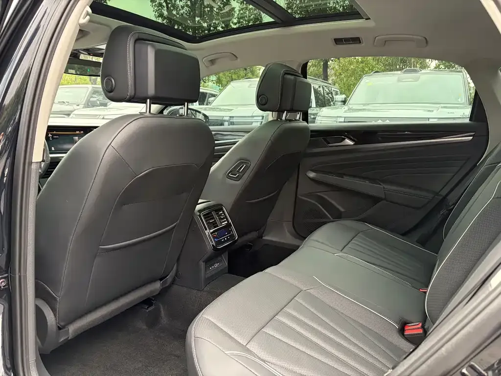 Volkswagen Passat — фото 2