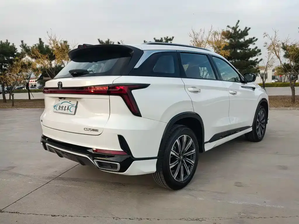 Changan CS75 PLUS — фото 4