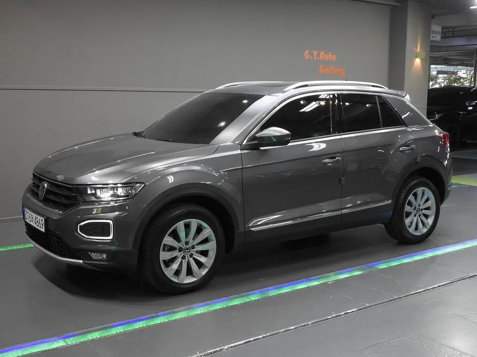 Volkswagen T-Roc — фото 1
