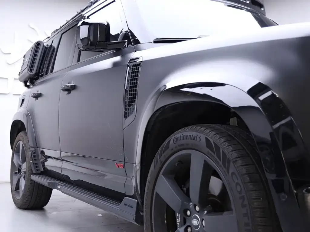 Land Rover Defender — фото 10