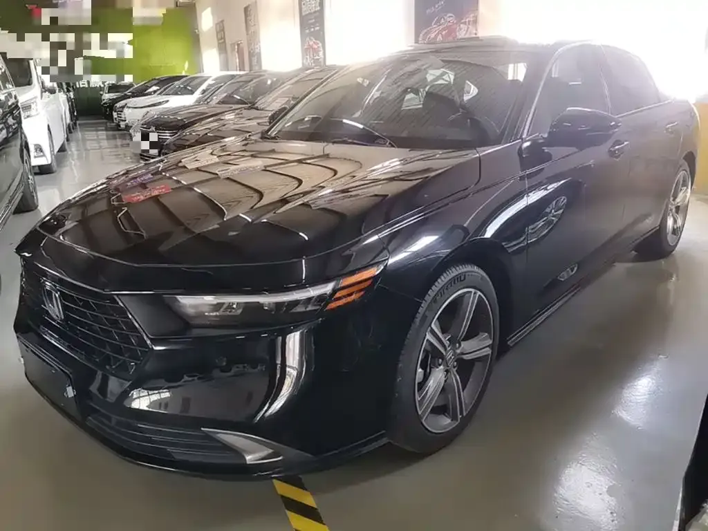 Honda Accord — фото 1