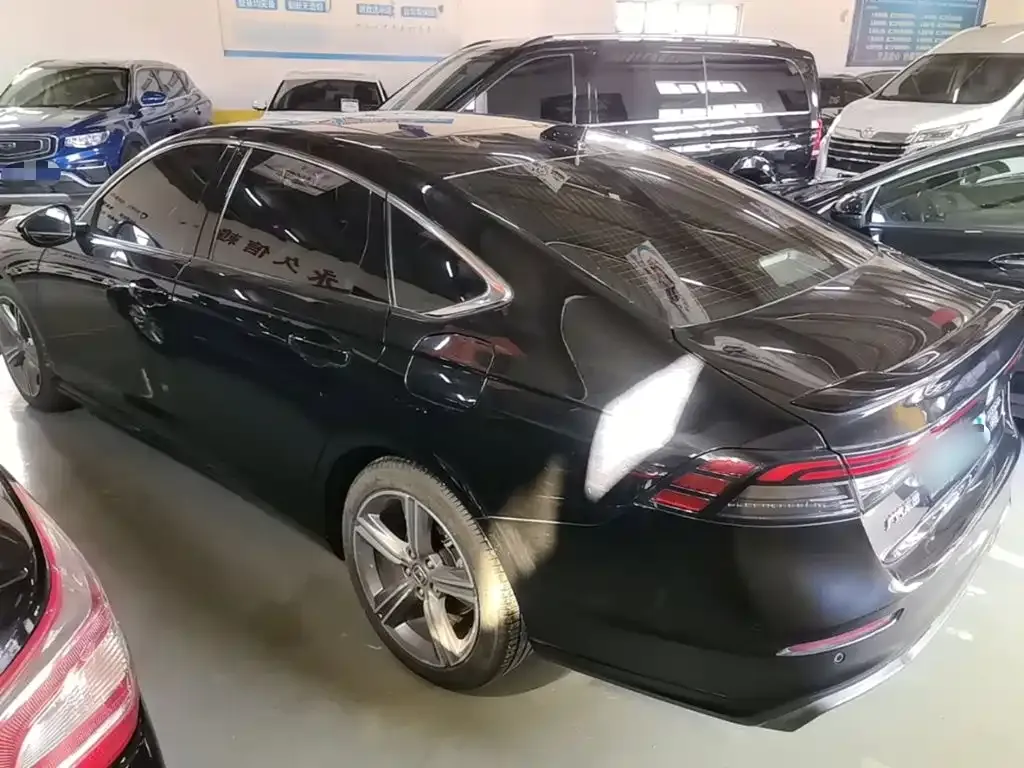 Honda Accord — фото 6