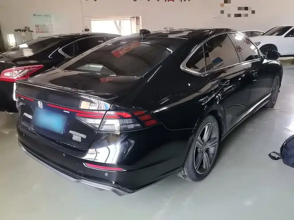 Honda Accord — фото 4