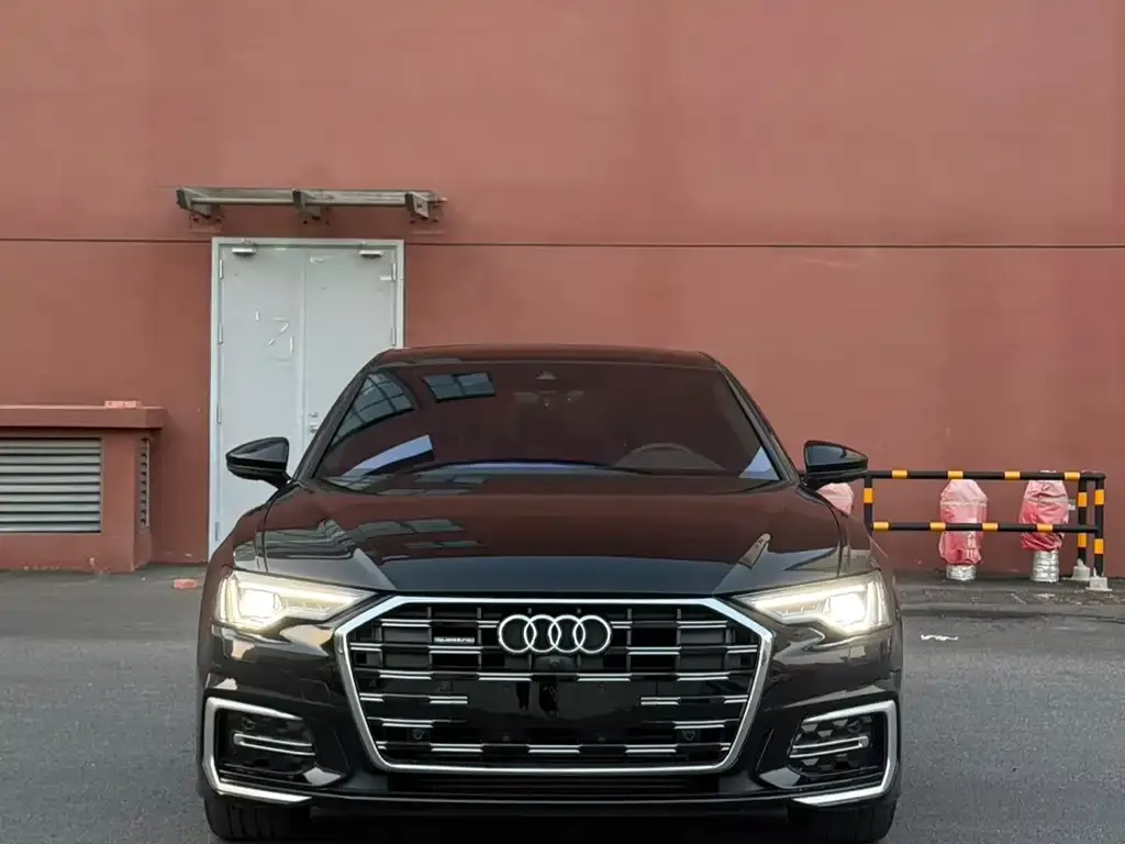 Audi A6L — фото 7