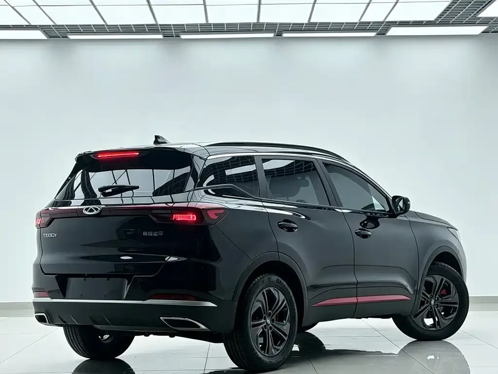 Chery Tiggo 7 — фото 9