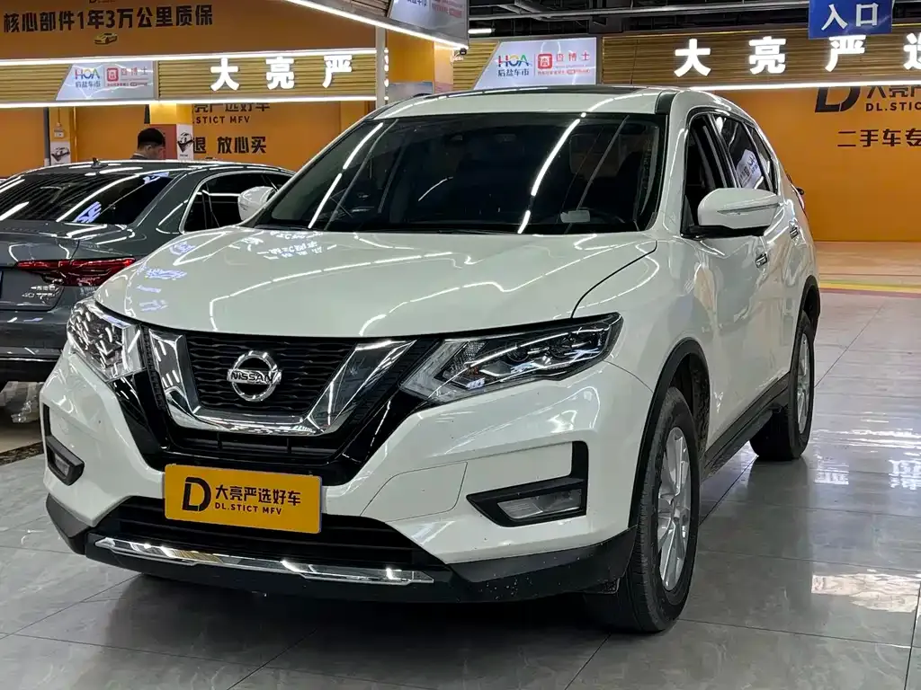 Nissan X-Trail — фото 1