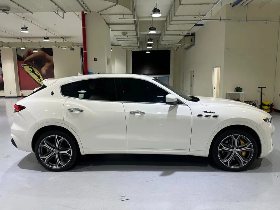 Maserati Levante — фото 4