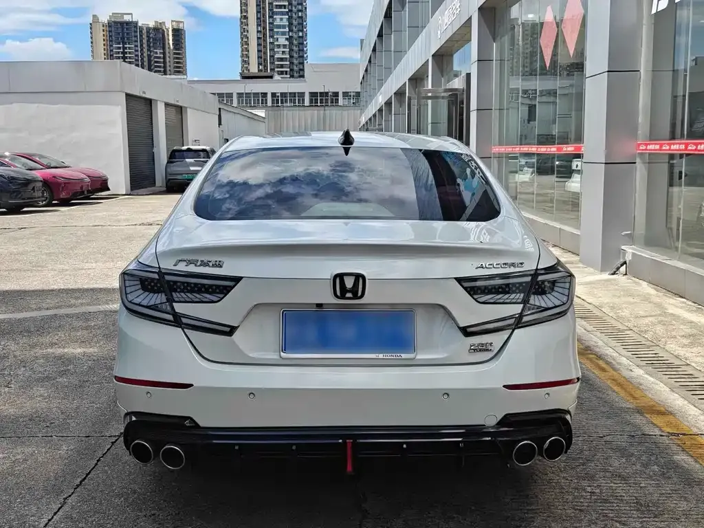 Honda Accord — фото 6