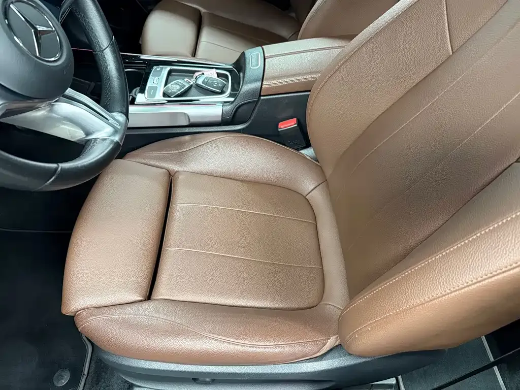 Mercedes-Benz EQB — фото 10