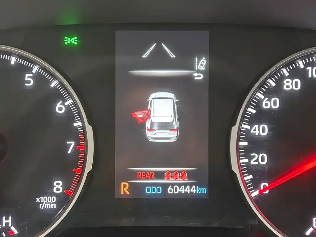 Toyota RAV4 — фото 9