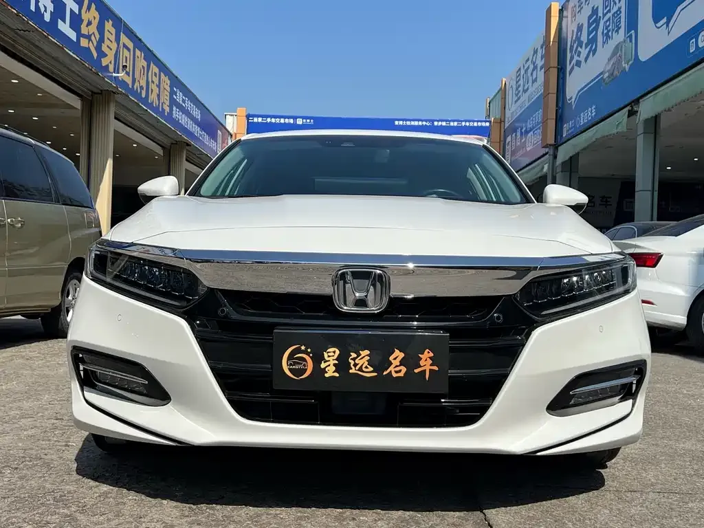 Honda Accord — фото 4
