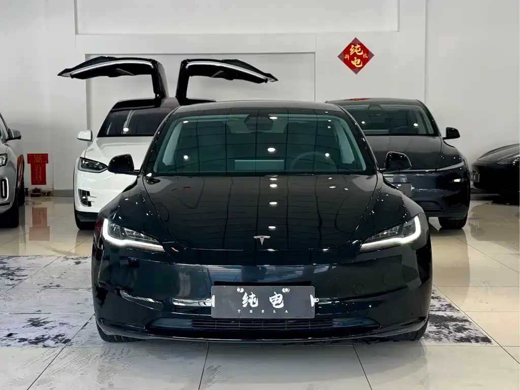 Tesla Model 3 — фото 5