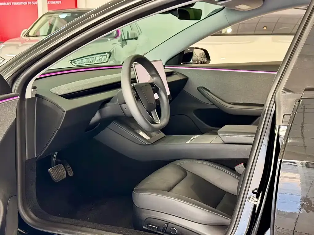 Tesla Model 3 — фото 8