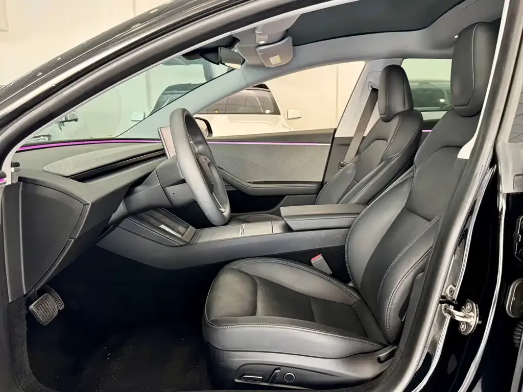 Tesla Model 3 — фото 10