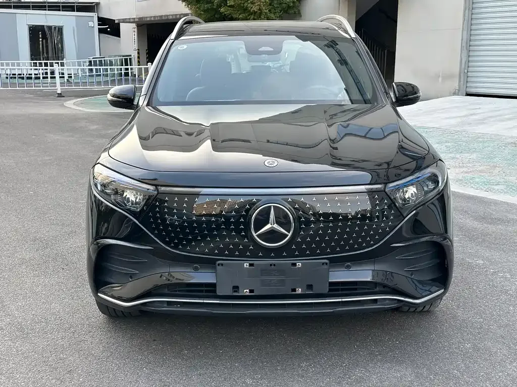 Mercedes-Benz EQB — фото 10