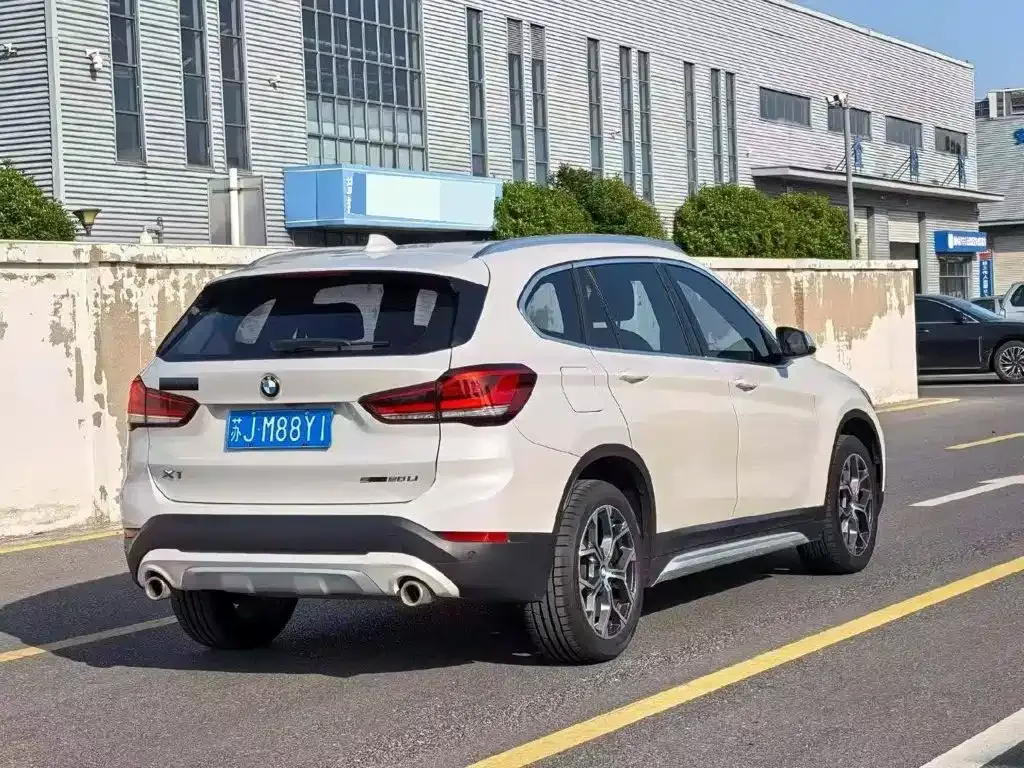 BMW X1 — фото 5