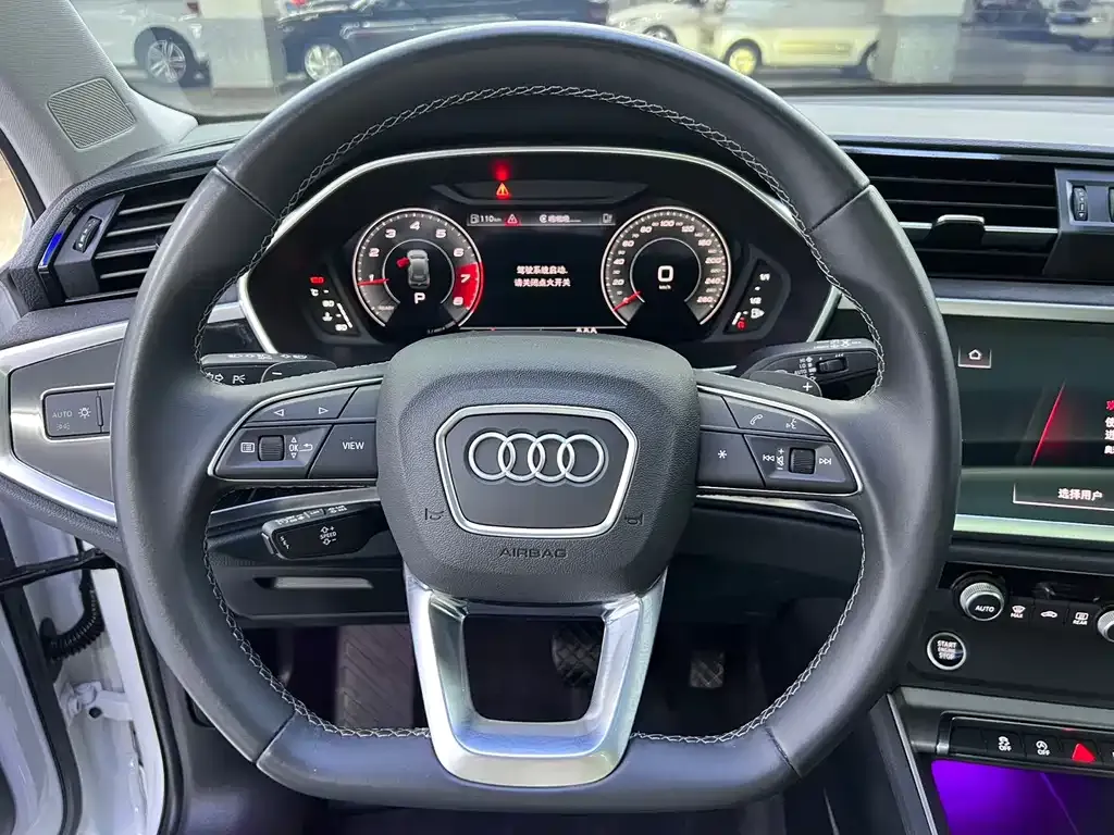 Audi Q3 — фото 8