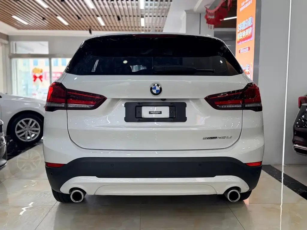 BMW X1 — фото 10