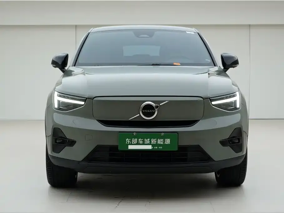Volvo C40 — фото 10