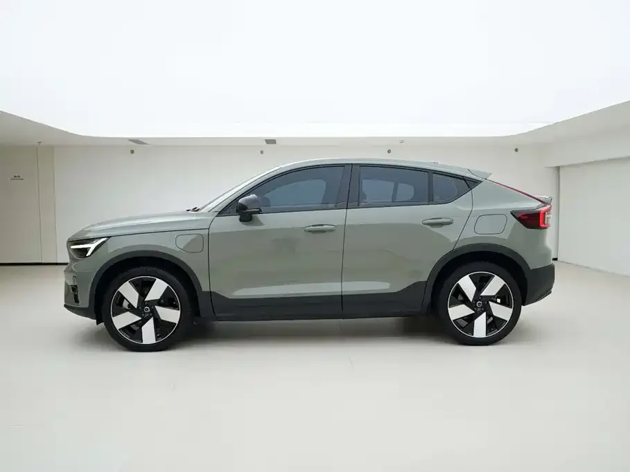 Volvo C40 — фото 4
