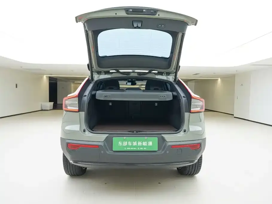 Volvo C40 — фото 5
