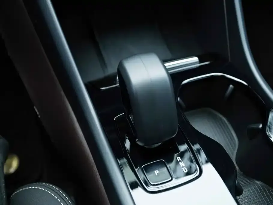 Volvo C40 — фото 2