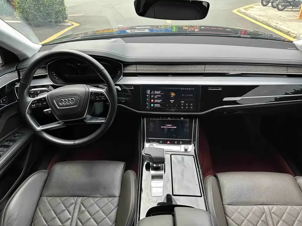 Audi A8 — фото 4