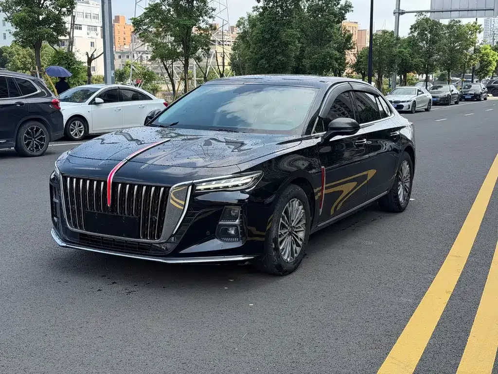 Hongqi H5 — фото 1
