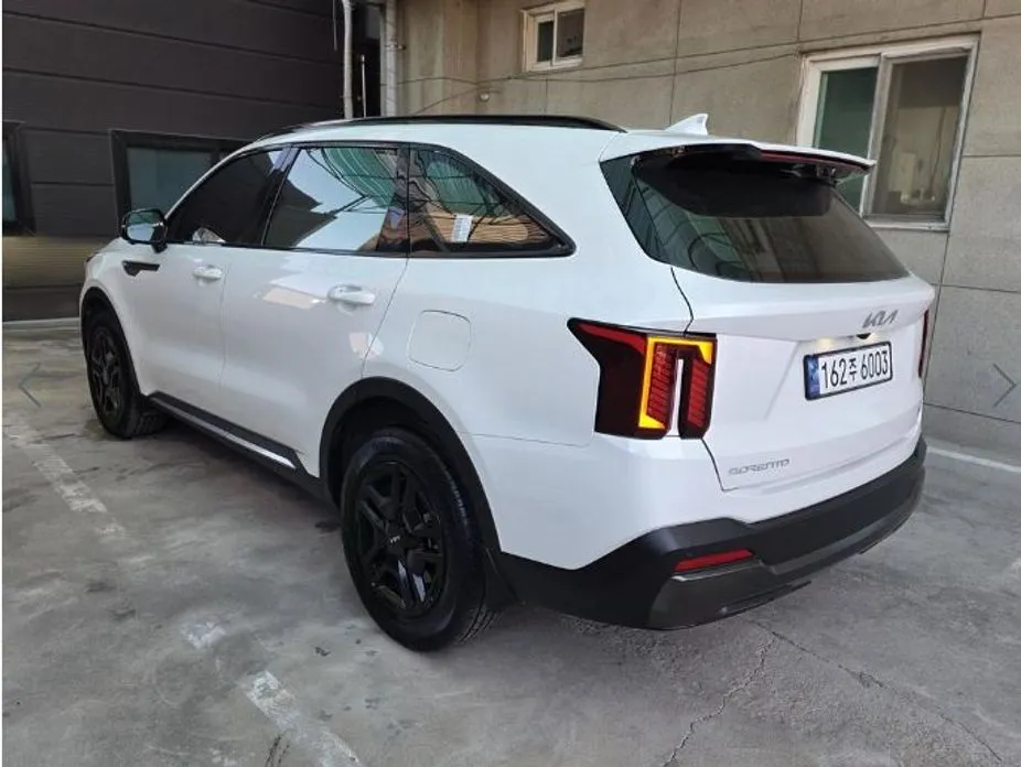 Kia Sorento — фото 7
