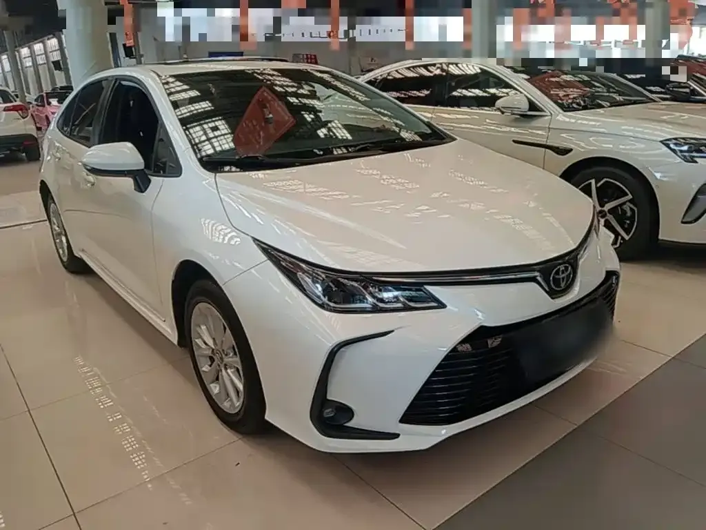 Toyota Corolla — фото 3