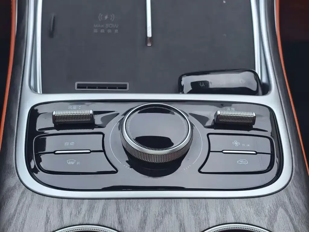 Geely Galaxy M7 — фото 10