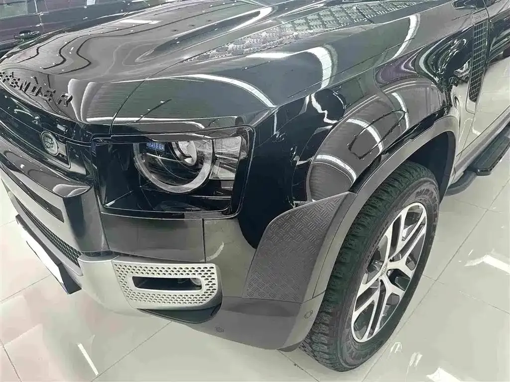 Land Rover Defender — фото 10