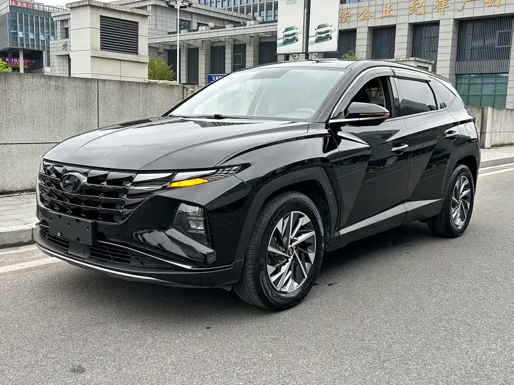 Hyundai Tucson — фото 1