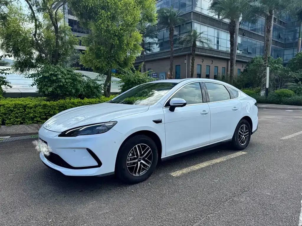 BYD Seal 05 DM-i — фото 1