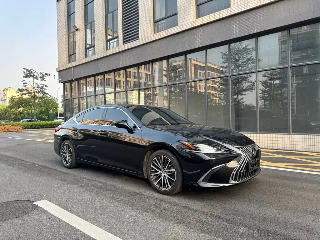 Lexus ES — фото 3