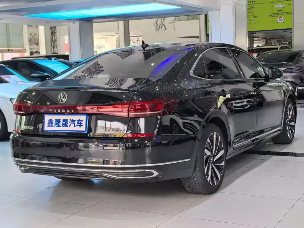 Volkswagen Passat — фото 2
