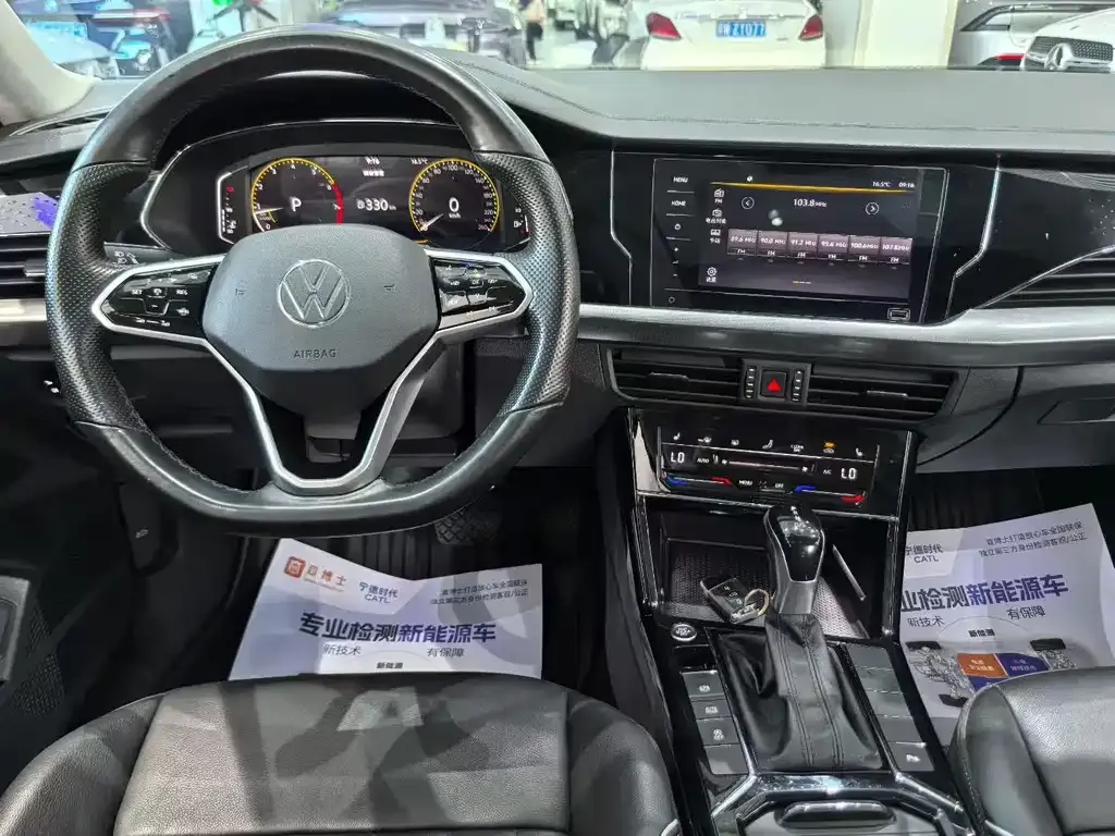 Volkswagen Passat — фото 6