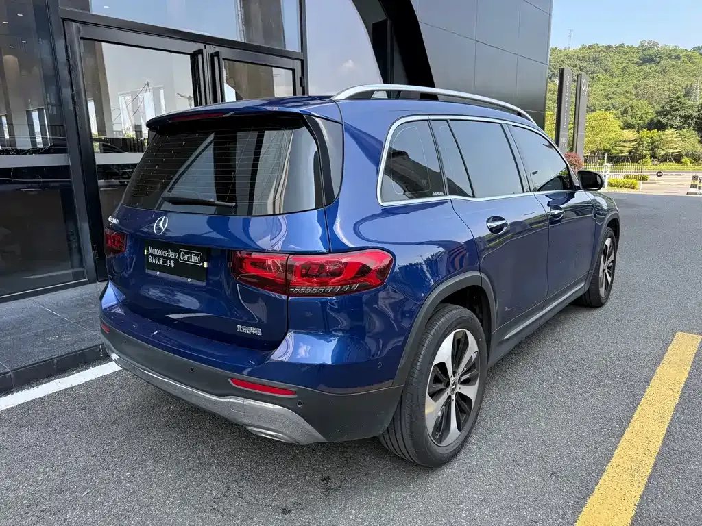 Mercedes-Benz GLB — фото 8