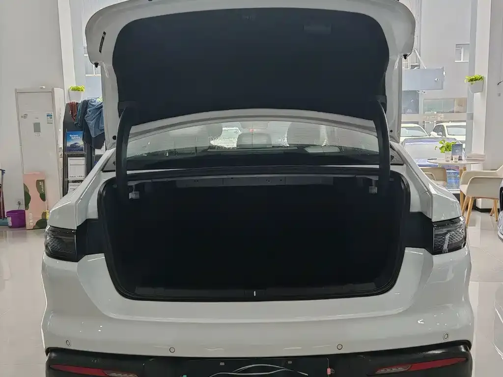 BYD Seal 05 DM-i — фото 2