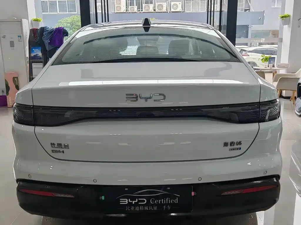 BYD Seal 05 DM-i — фото 6