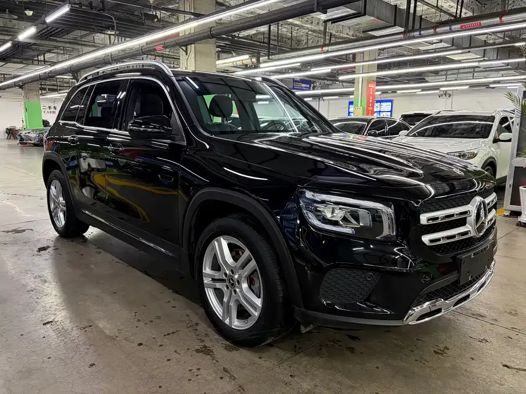 Mercedes-Benz GLB — фото 10