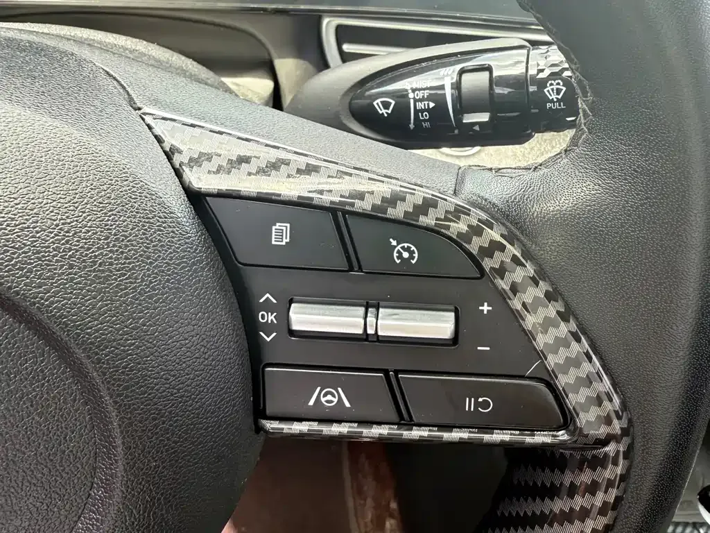 Hyundai Elantra — фото 8