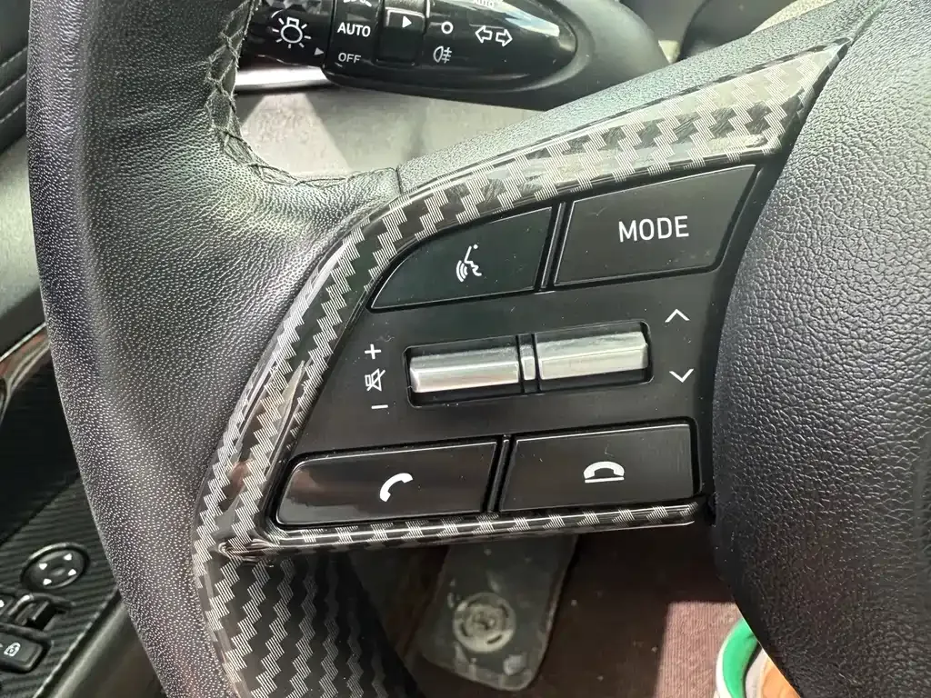 Hyundai Elantra — фото 10