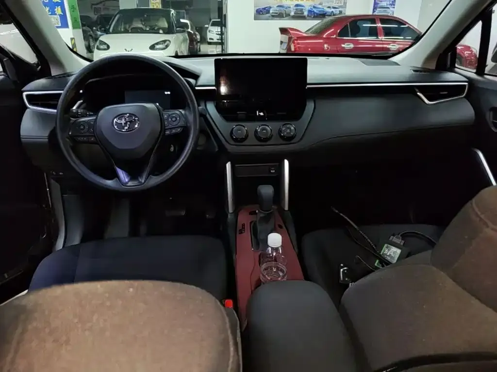 Toyota Corolla Cross — фото 3