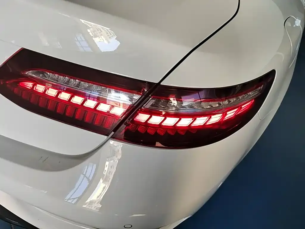 Mercedes-Benz E-Class (Import) — фото 2