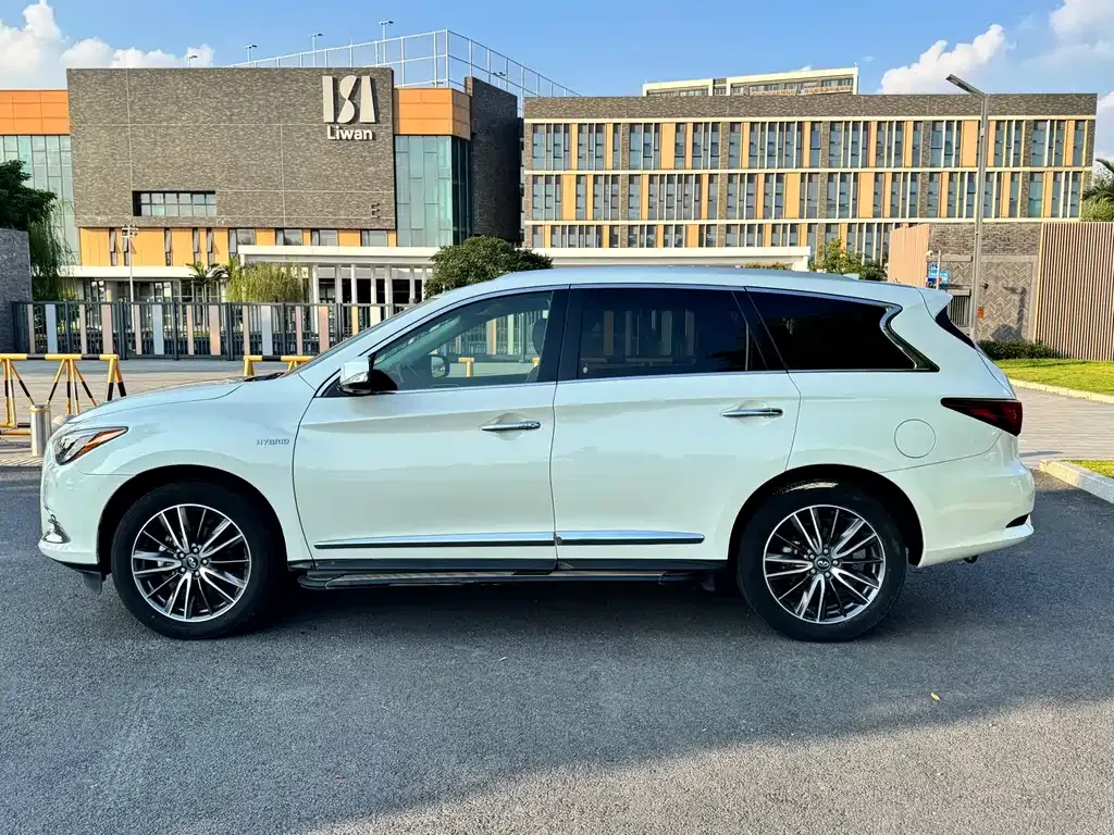 Infiniti QX60 (Import) — фото 9